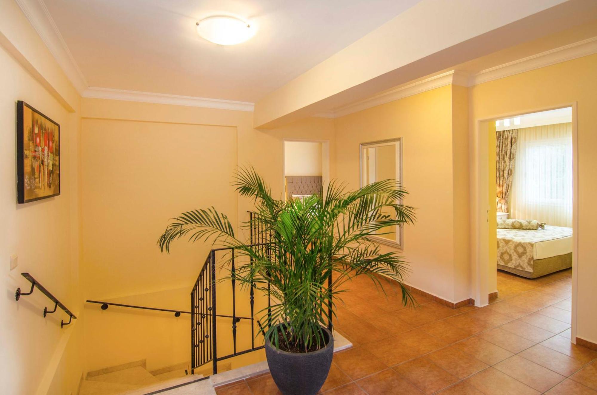 Pine Club Apart Hotel Kuşadası Buitenkant foto
