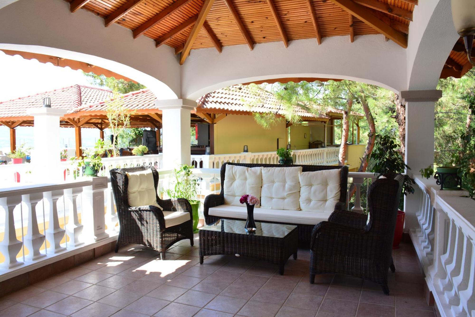Pine Club Apart Hotel Kuşadası Buitenkant foto