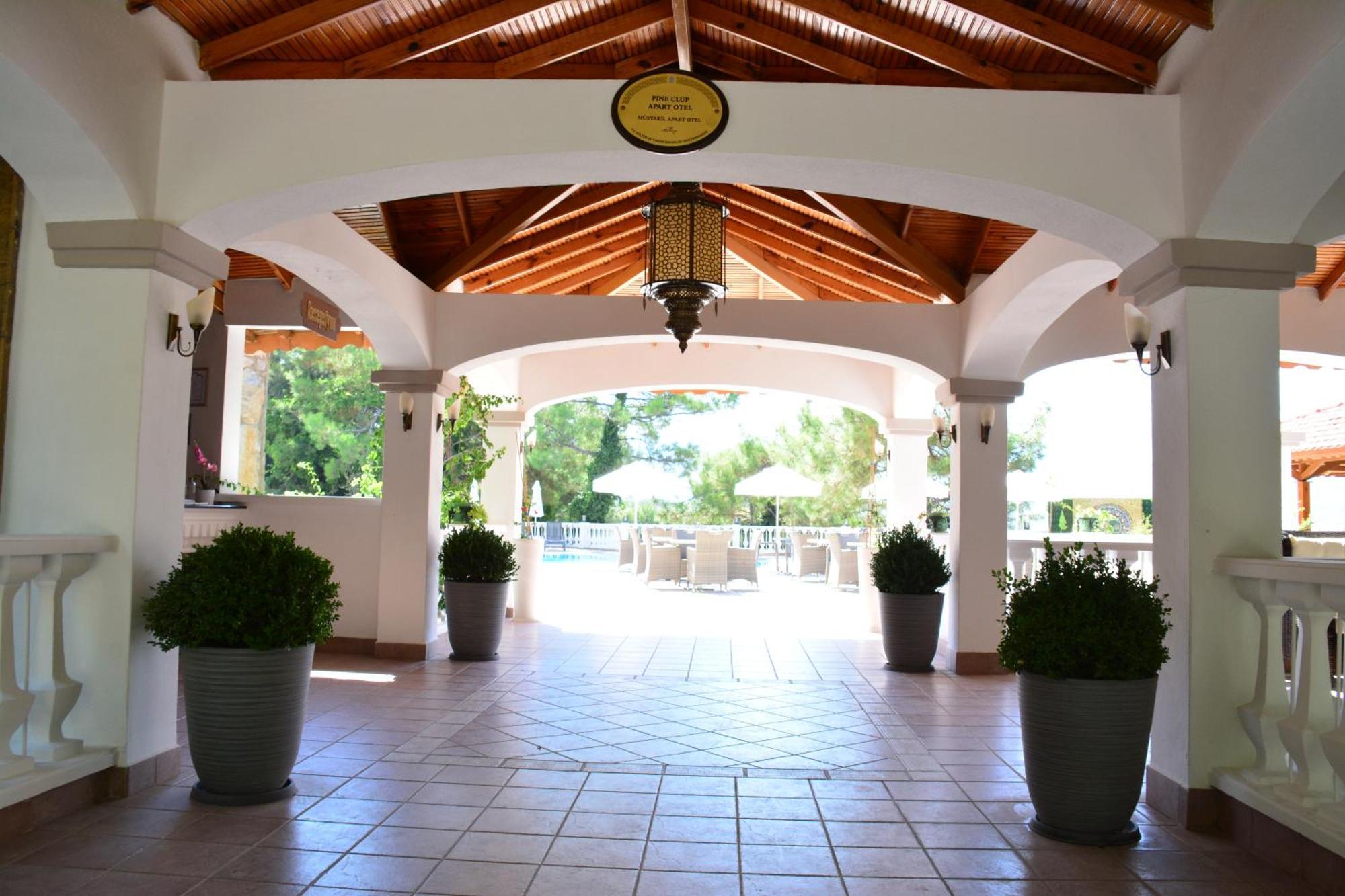 Pine Club Apart Hotel Kuşadası Buitenkant foto
